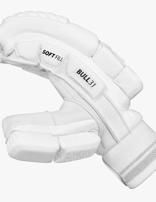 Load image into Gallery viewer, DSC Krunch Bull 31 Batting Gloves New 2024
